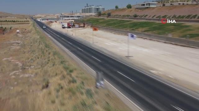 Ulaştırma ve Altyapı Bakanı Karaismailoğlu, Mardin-Midyat yolunun temel atma törenine katıldı