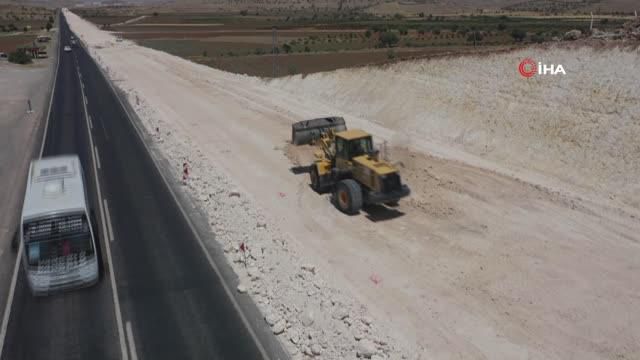 Ulaştırma ve Altyapı Bakanı Karaismailoğlu, Mardin-Midyat yolunun temel atma törenine katıldı