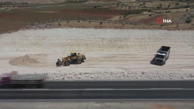 Ulaştırma ve Altyapı Bakanı Karaismailoğlu, Mardin-Midyat yolunun temel atma törenine katıldı