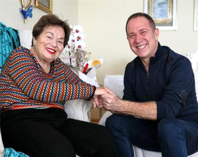 Ünlü sanatçı hayatını kaybetti! İşte ölüm nedeni