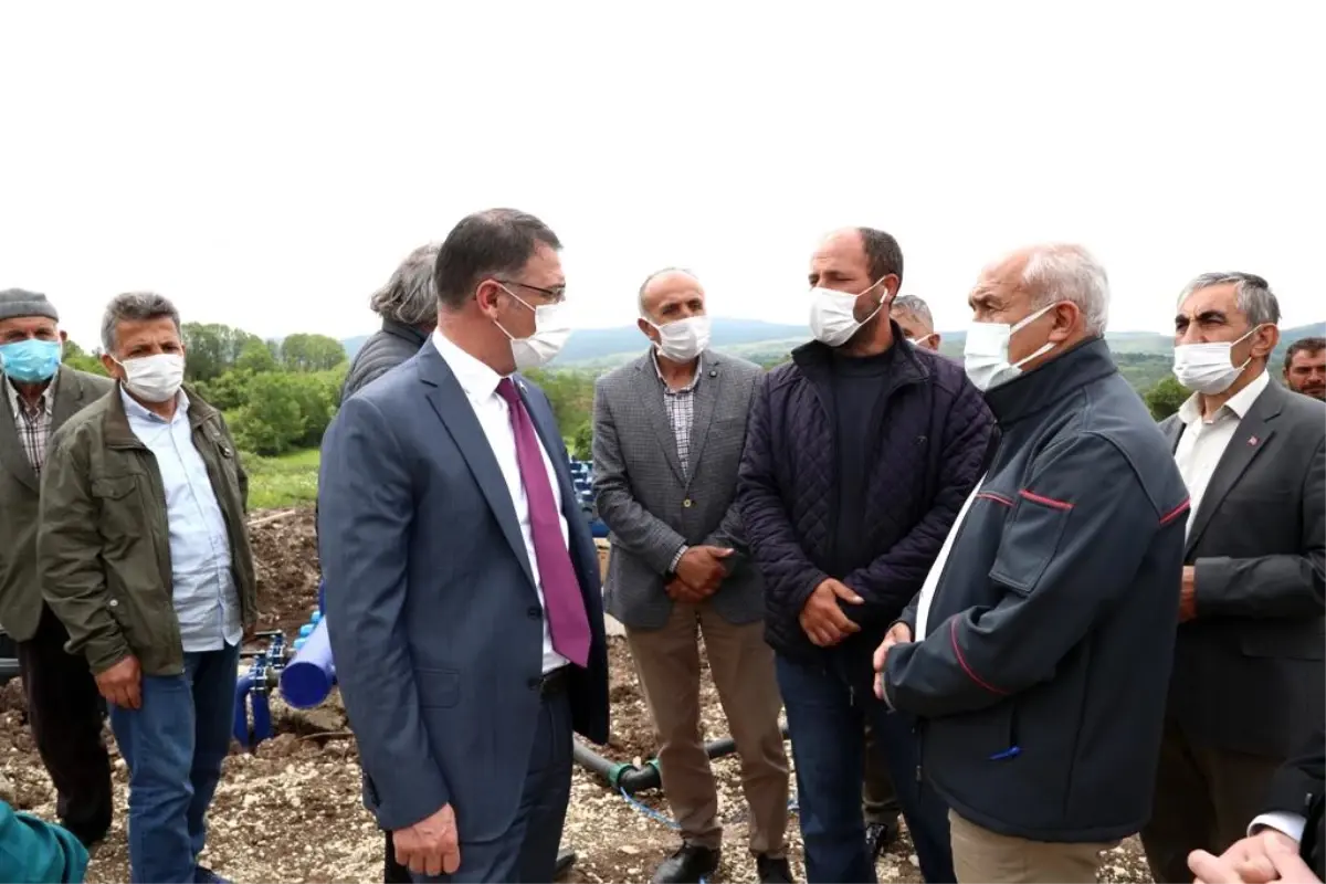 Vali Dr. Ozan Balcı Başçiftlik Geç Turfanda Meyve Bahçesinde İncelemelerde Bulundu