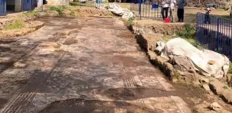3 bin 500 yıllık mahallede kaçak kazı sırasında bulunan mozaikler 24 saat boyunca korunuyor