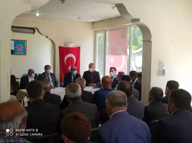 AK Parti'den mahalle başkanlarına sertifika
