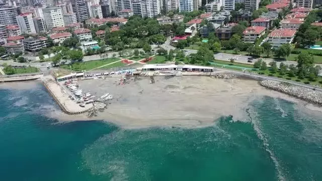 Anadolu Yakası sahillerinde müsilaj yoğunluğu yer yer devam ediyor