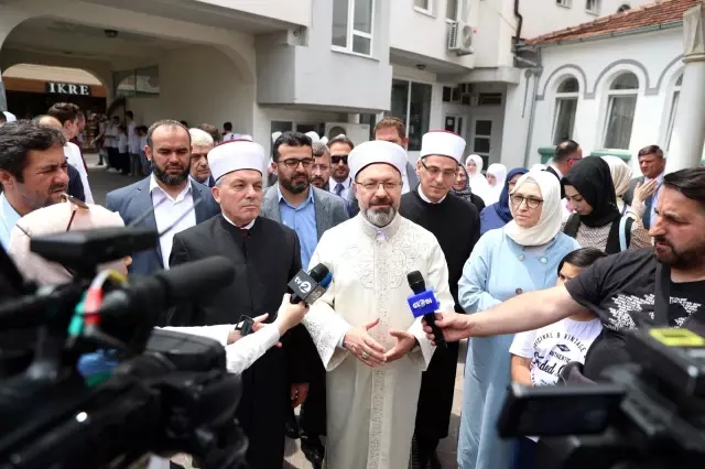 Diyanet İşleri Başkanı Erbaş, Kuzey Makedonya'nın Gostivar şehrindeki Saat Camisi'ni ziyaret etti