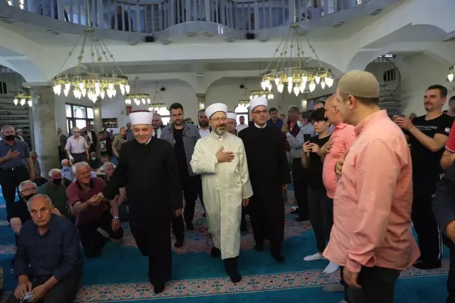 Diyanet İşleri Başkanı Erbaş, Kuzey Makedonya'nın Gostivar şehrindeki Saat Camisi'ni ziyaret etti