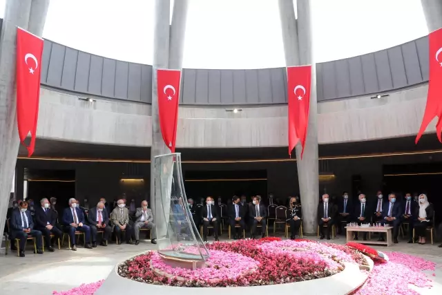 Dokuzuncu Cumhurbaşkanı Süleyman Demirel mezarı başında anıldı