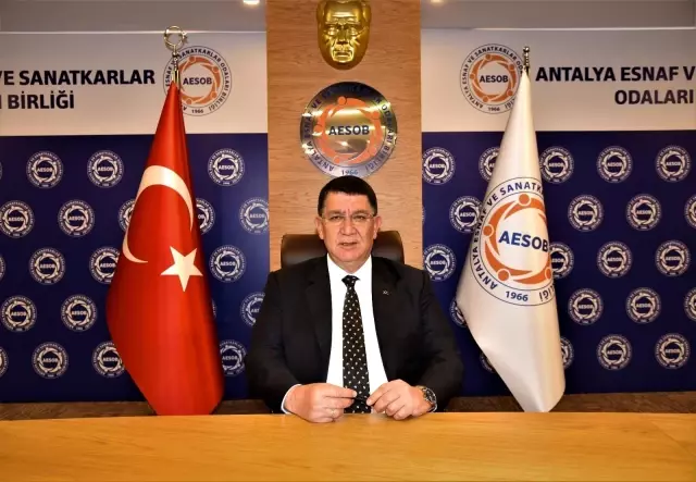 Esnaf tam açılmayı bekliyor