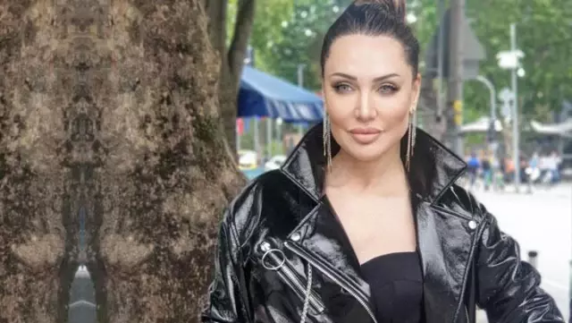 Evinin banyosunda düşen Umut Akyürek, omuzlarındaki kırıklardan dolayı ameliyata alındı Evinin banyosunda düşen Umut Akyürek, omuzlarındaki kırıklardan dolayı ameliyata alındı