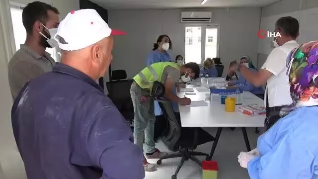 Havalimanı inşaatı işçilerine aşılama Havalimanı inşaatı işçilerine aşılama