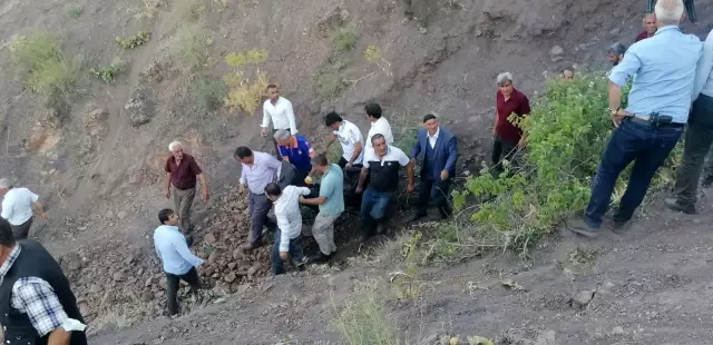 İş makinesinin altında kalan sürücü çıkarıldı