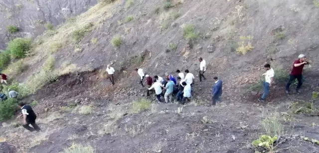 İş makinesinin altında kalan sürücü çıkarıldı