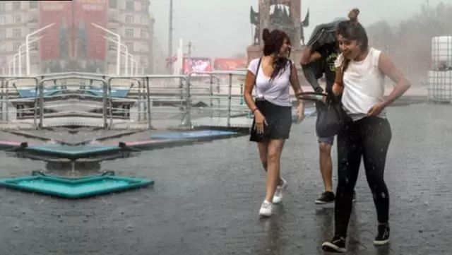 Meteoroloji'den İstanbul ve Trakya için kuvvetli yağış uyarısı! Başlangıç ve bitiş tarihi bile belli Meteoroloji'den İstanbul ve Trakya için kuvvetli yağış uyarısı! Başlangıç ve bitiş tarihi bile belli