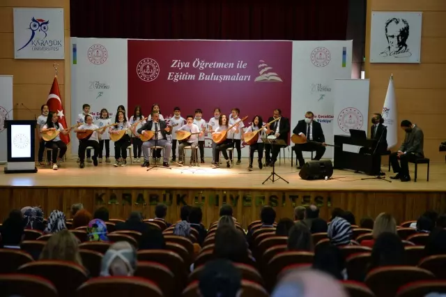 Son dakika... Milli Eğitim Bakanı Selçuk, ziyaretlerde bulundu