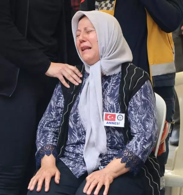 Son dakika gündem: MUĞLA'DA ŞEHİT POLİS İÇİN TÖREN; ANNE VE BABASI SELAM DURDU