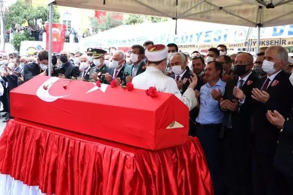 Son dakika gündem: MUĞLA'DA ŞEHİT POLİS İÇİN TÖREN; ANNE VE BABASI SELAM DURDU