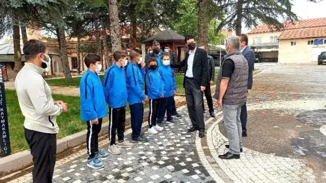 Şuhutlu 5 güreşçi Türkiye Kupası için yola çıktı Şuhutlu 5 güreşçi Türkiye Kupası için yola çıktı