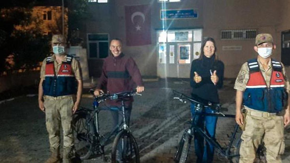 Türkiye turuna çıkan İsviçreli turistlerin bisikletlerini çaldılar