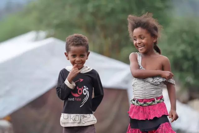 Yemen'de 7 yıldır süren savaşın bedelini mülteci kamplarındaki kadın ve çocuklar ödüyor
