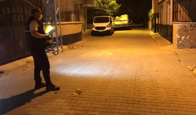 Tartıştığı iki kişinin silahlı saldırısına uğrayan kişi yaralandı