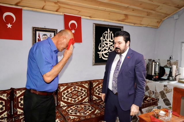 Başkan Sayan, Şehit Harun Aslan'ın ailesini ziyaret etti