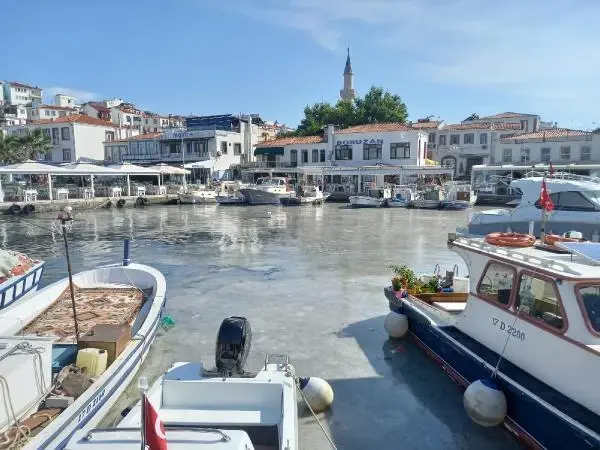 Bozcaada'da tedirgin eden müsilaj görüntüsü