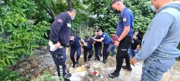 Kayınvalidesinin evinde eşini öldüren koca, çalılıklar arasında saklanırken yakalandı Kayınvalidesinin evinde eşini öldüren koca, çalılıklar arasında saklanırken yakalandı