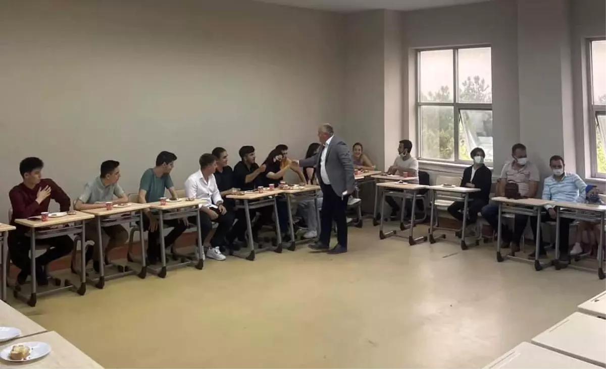 Çatalca'mızda Gençlerimiz Başkanımız Mesut Üner'i Çok Seviyor