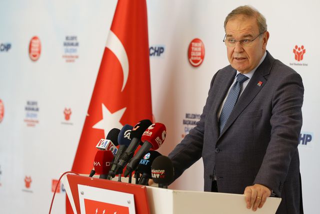 chp sozcusu faik oztrak gaziantep te gundemi 4 14210078 o
