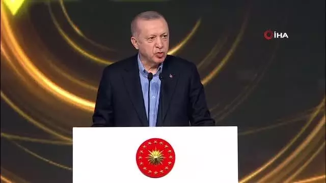 Cumhurbaşkanı Erdoğan: 'BM salgını ancak 100 gün sonra gündemine alabildi. Salgın karşısında işbirliğini yerini rekabetçi politikalara bıraktı' Cumhurbaşkanı Erdoğan: 'BM salgını ancak 100 gün sonra gündemine alabildi. Salgın karşısında işbirliğini yerini rekabetçi politikalara bıraktı'