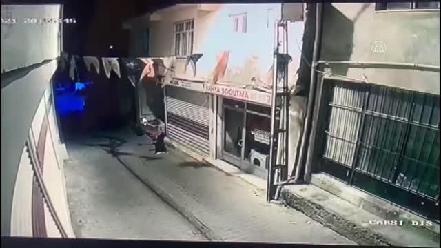 AK Parti Hani İlçe Başkanlığına molotofkokteylli saldırı