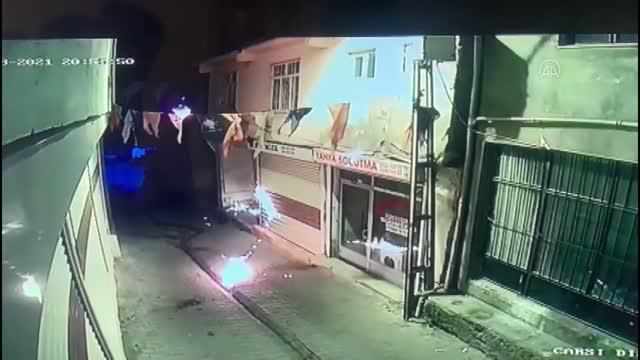 AK Parti Hani İlçe Başkanlığına molotofkokteylli saldırı