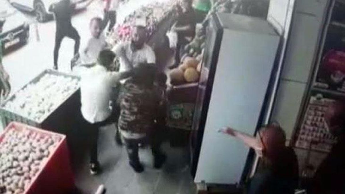 Esenyurt'ta manav sahibini 'soğan' ile döven şahıslar yakalandı