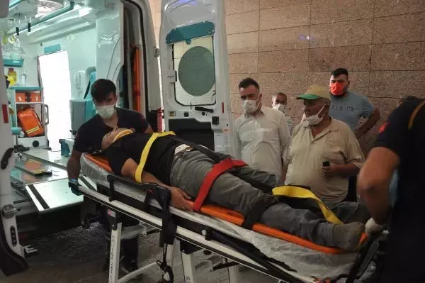 Gaziantep'te, kına gecesine gidenlerin bulunduğu araç devrildi: 10 yaralı Gaziantep'te, kına gecesine gidenlerin bulunduğu araç devrildi: 10 yaralı