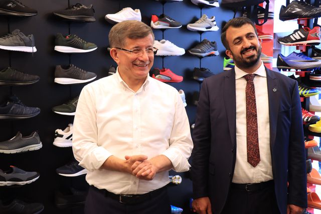 KIRKLARELİ - Gelecek Partisi Genel Başkanı Davutoğlu, çiftçilerle buluştu