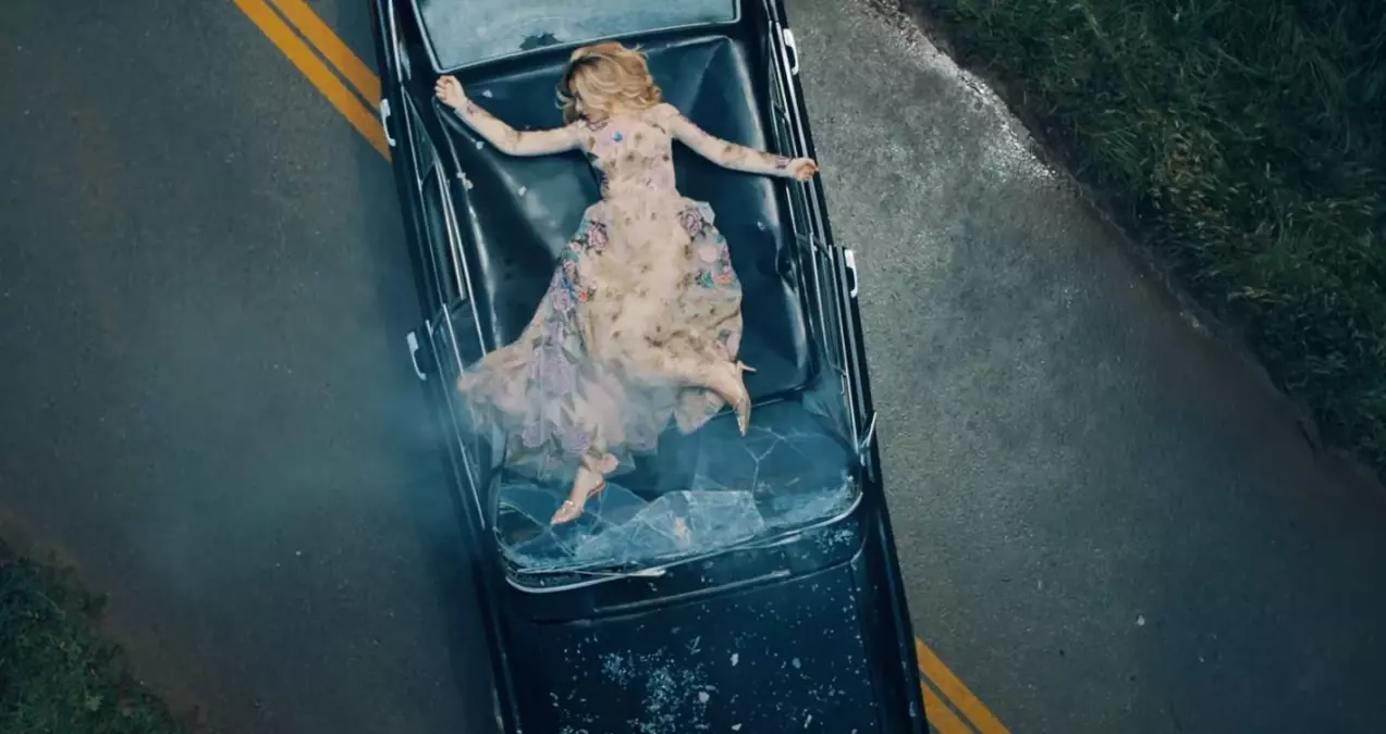 Hadise - Hay Hay (Yok böyle bir acı, varsa verin ilacı) sözleri! Hadise yeni şarkısının sözleri, tam metni!