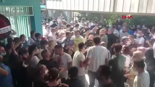 Son dakika haberleri! HDP İL BİNASINDAKİ SALDIRIDA ÖLDÜRÜLEN DENİZ POYRAZ'IN CENAZESİNDE GERGİNLİK