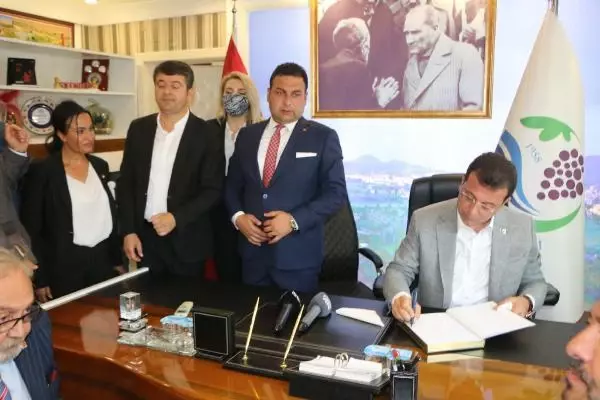 Cumhurbaşkanı adayı olacağı konuşulan İmamoğlu'ndan gövde gösterisi! İki farklı ilde iki ayrı miting yaptı
