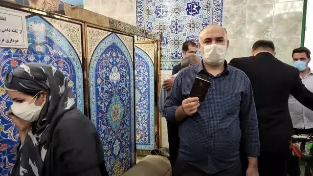 İran'da halk cumhurbaşkanlığı seçimleri için sandık başında (2)