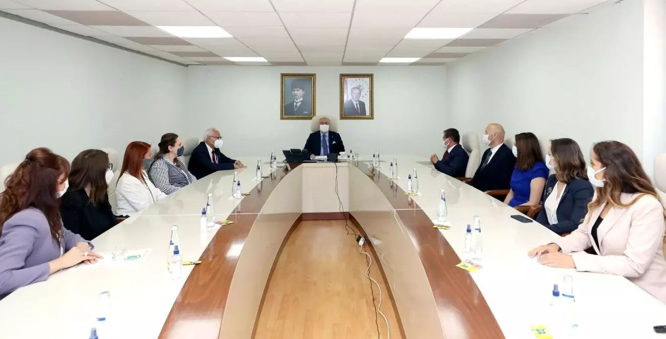 İzmir Valiliğinin koordinatörlüğündeki 'İş Dünyasında Yaratıcı Kadınlar' projesinde protokol imzalandı