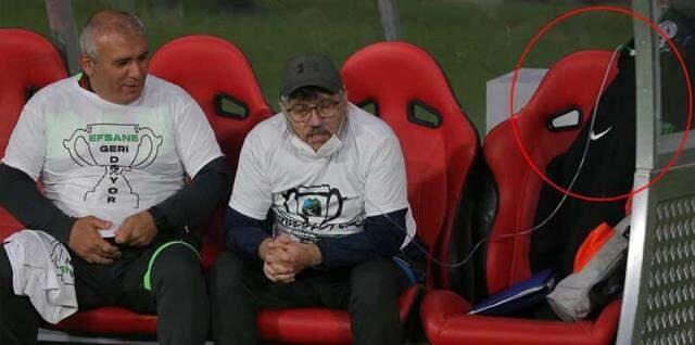 Kocaelispor Teknik Direktörü Mustafa Reşit Akçay hastaneye kaldırıldı Kocaelispor Teknik Direktörü Mustafa Reşit Akçay hastaneye kaldırıldı