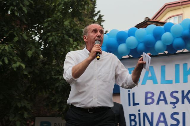 BALIKESİR - Memleket Partisi Genel Başkanı İnce, partisinin İl Başkanlığını açtı