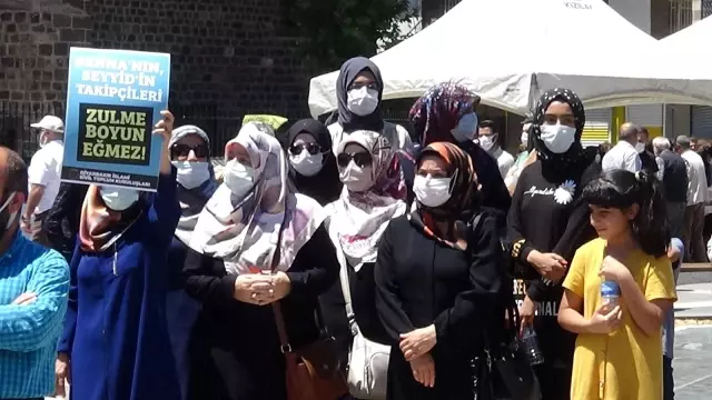 Mısır'da İhvan liderlerine yönelik idam kararları Diyarbakır'da protesto edildi Mısır'da İhvan liderlerine yönelik idam kararları Diyarbakır'da protesto edildi