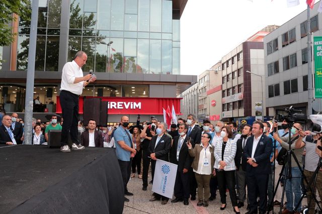 Muharrem İnce Balıkesir'de parti binasını açtı