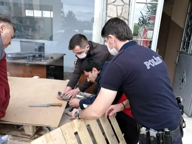 Polisten görülmemiş kurtarma operasyonu Polisten görülmemiş kurtarma operasyonu