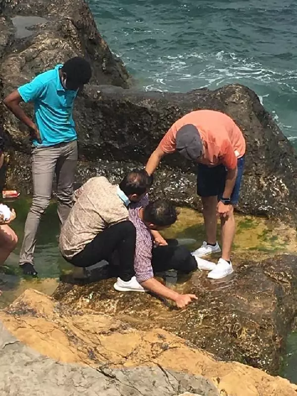 Son dakika haberleri: Selfie çekerken denize düştü, vatandaşlar kurtardı