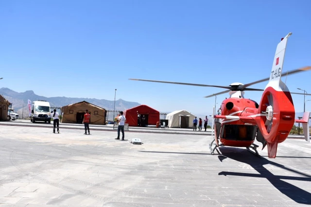 Şırnak'ta UMKE'den gerçeği aratmayan helikopter destekli arama kurtarma tatbikatı