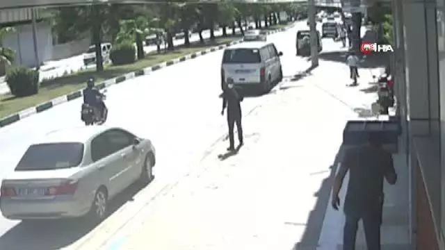 Yolda yürürken gördüğü bisikleti böyle çaldı