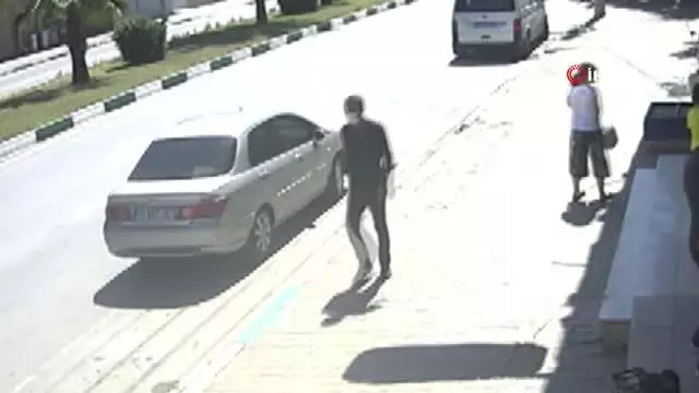 Yolda yürürken gördüğü bisikleti böyle çaldı