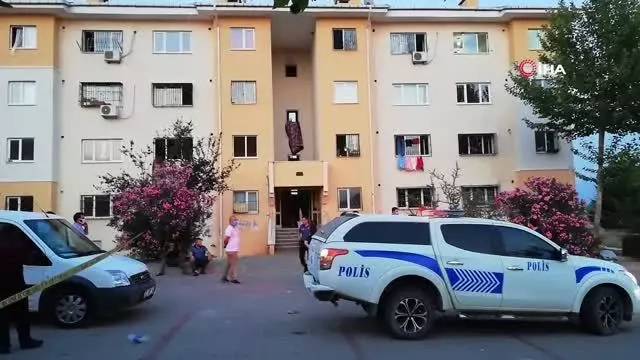 Adana'da komşu cinayeti... Kavga ettiği komşularına pompalı tüfekle ateş etti, 1 kişi hayatını kaybetti, 1 kişi yaralandı